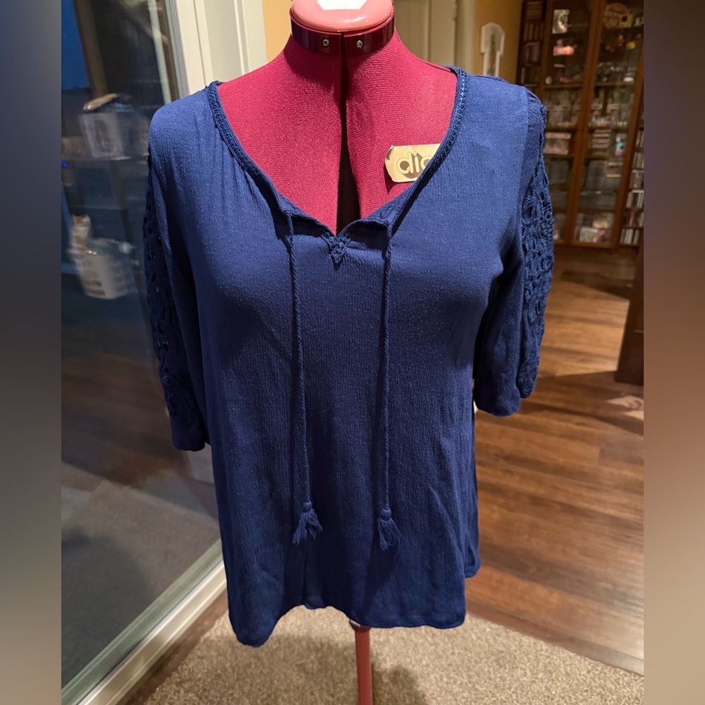 Three Quarter Length Sleeve Top